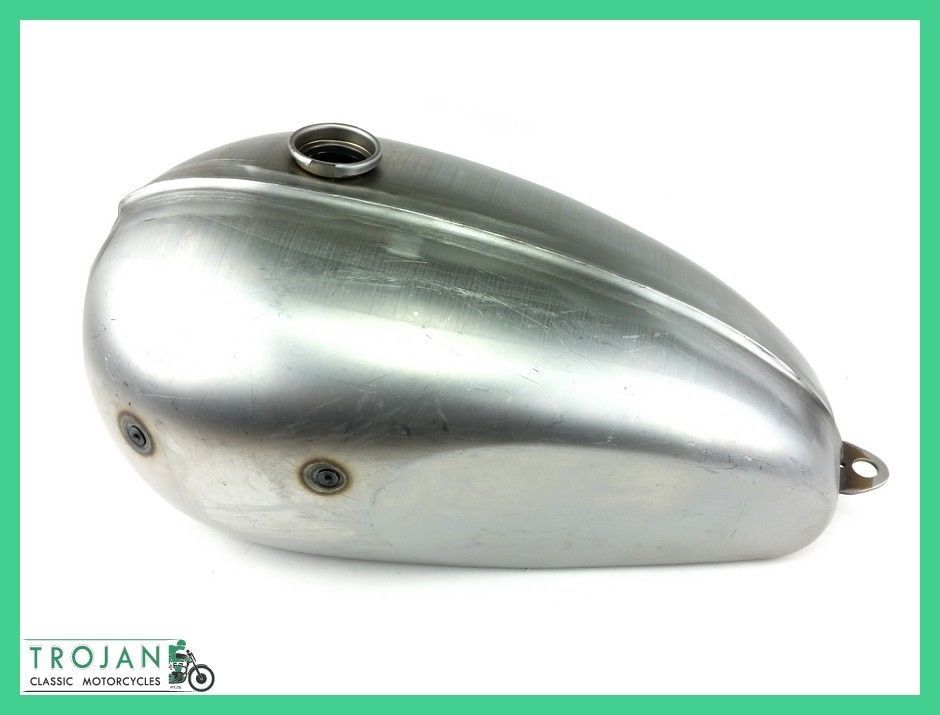 Triumph T120 / TR6 650cc Bonneville Oil Tank Drain Plug – 3/8" 28tpi – 82-5343 – UK Made
