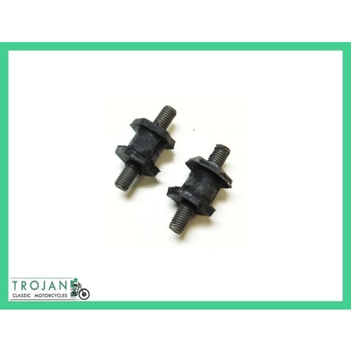 OIL TANK MOUNTING RUBBER BOBBIN, NORTON, COMMANDO (PAIR) 06-0636