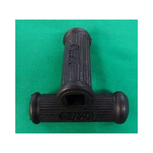 FOOTREST RUBBERS, PILLION, BSA, SCRIPTED, 1969-1971, SQUARE HOLE (PAIR), 82-9603