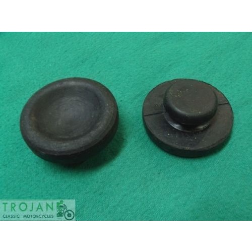 PETROL TANK MOUNT RUBBERS, FRONT, TRIUMPH, OIF (PAIR) 83-4931