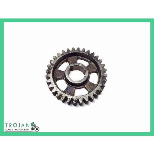 GEARBOX LAYSHAFT GEAR, 32T, 3 SPEED, BSA BANTAM, GENUINE NOS, 90-0082