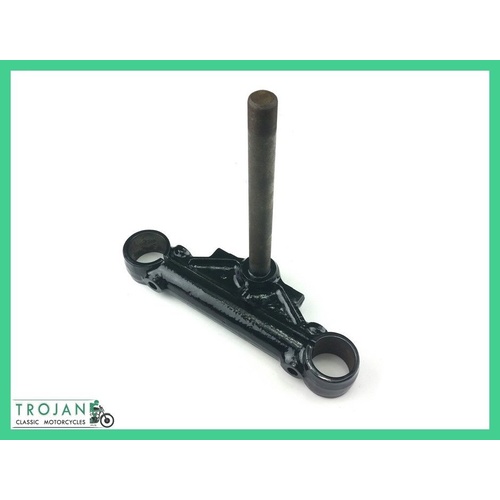 BOTTOM STEERING YOKE TRIPLE TREE, TRIUMPH, TR7, T140, 1973-78, GENUINE, 97-4385