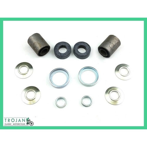 HANDLEBAR P CLAMP MOUNT KIT, TRIUMPH, GENUINE, BAR0145