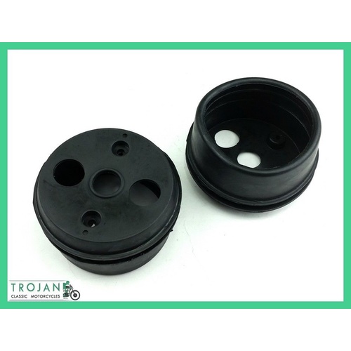 TRIUMPH INSTRUMENT SPEEDO TACHO RUBBER BINNACLE BOOTS, 1971-1978 (PAIR) 60-2600, D2600