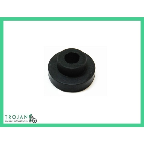 PETROL TANK MOUNTING RUBBER, FRONT, TRIUMPH, PRE-OIF, 1/2 SPIGOT, 82-5229
