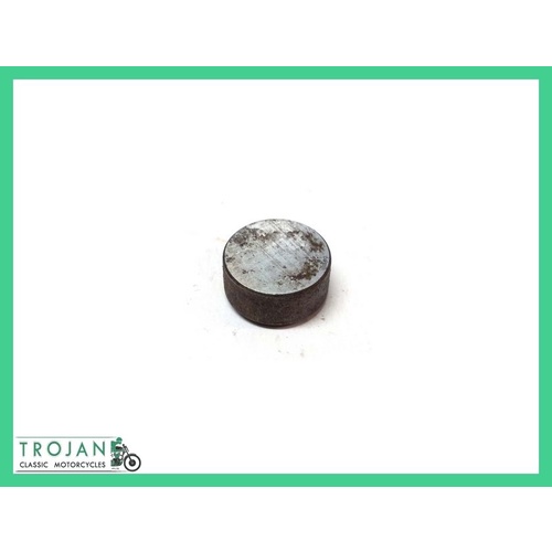 ENGINE VALVE STEM TOP CAP, AJS, MATCHLESS, GENUINE NOS, STD685, 000685